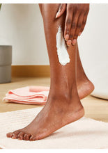 Load image into Gallery viewer, Peacci manipedi vanilla mask